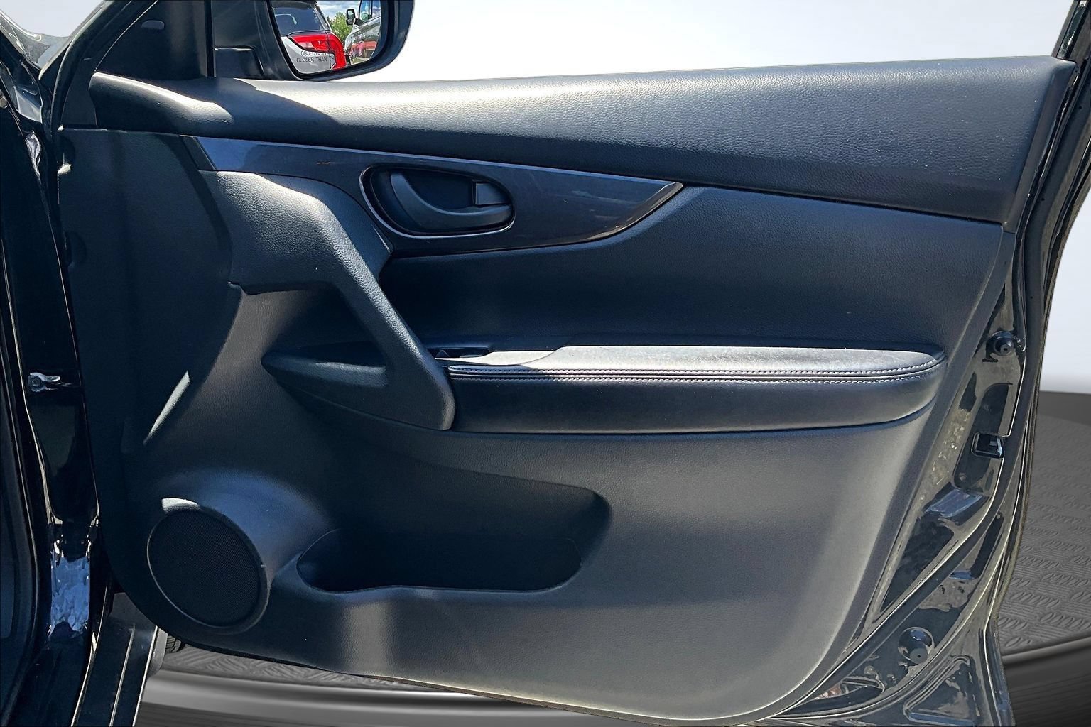 Used 2019 Nissan Rogue S AWD/4WD image 25