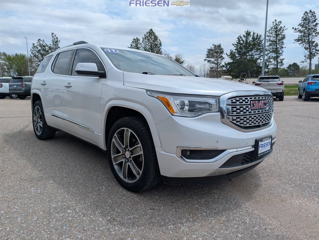 Used 2017 GMC Acadia Denali w/ Technology Package AWD/4WD image 8