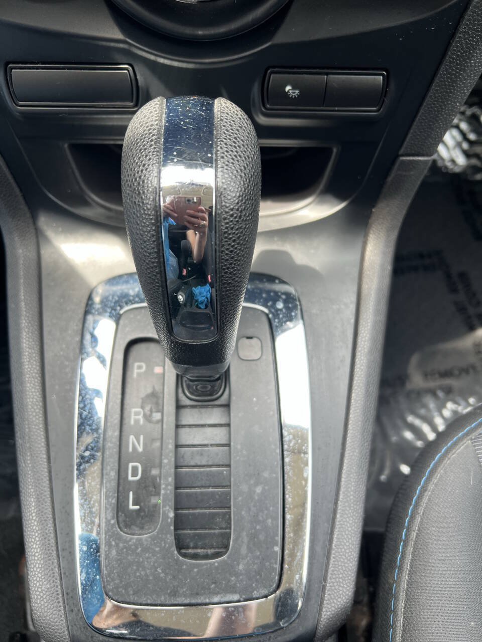 Used 2012 Ford Fiesta SES FWD image 21