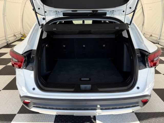 New 2026 Chevrolet Trax LT w/ Driver Confidence Package FWD image 4