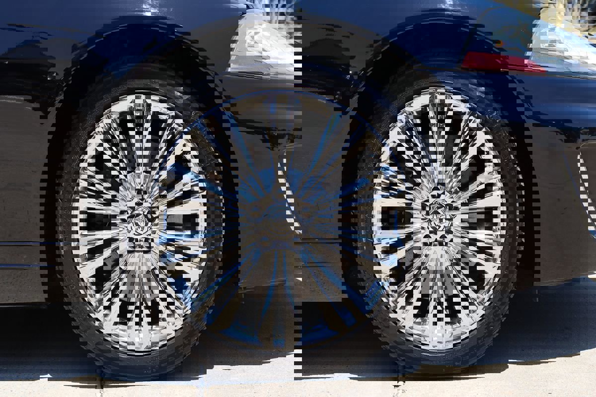 Used 2011 Jaguar XK Coupe image 49