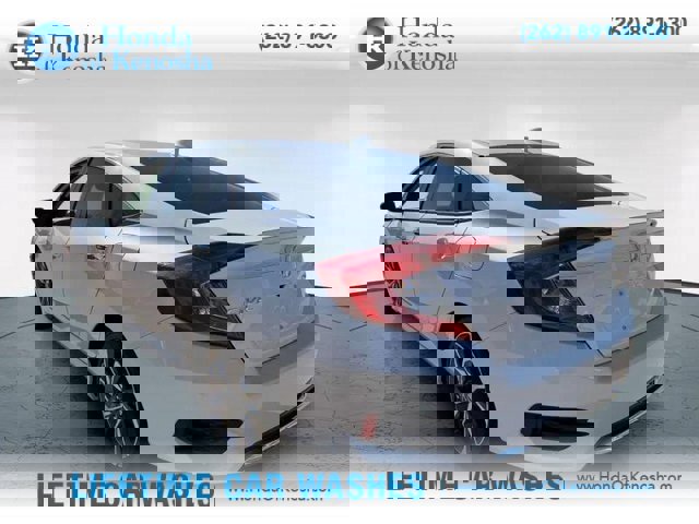 Used 2019 Honda Civic Touring image 5