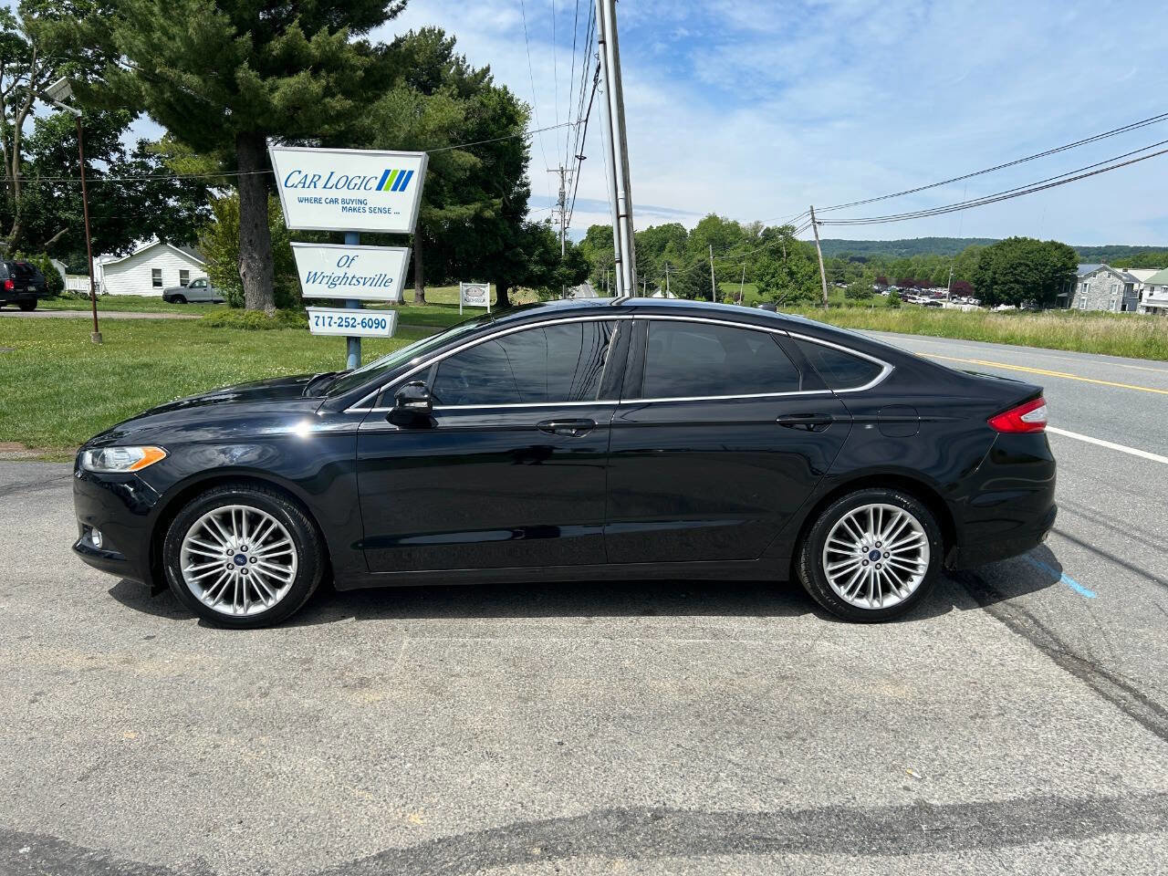Used 2016 Ford Fusion SE w/ Equipment Group 202A AWD/4WD image 6