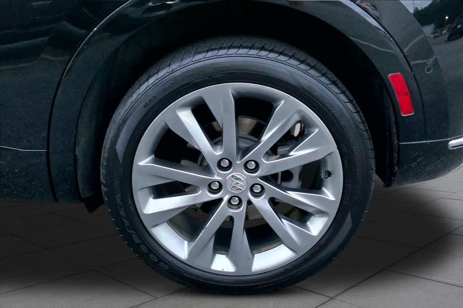 Used 2022 Buick Envision Avenir w/ Technology Package II FWD image 20