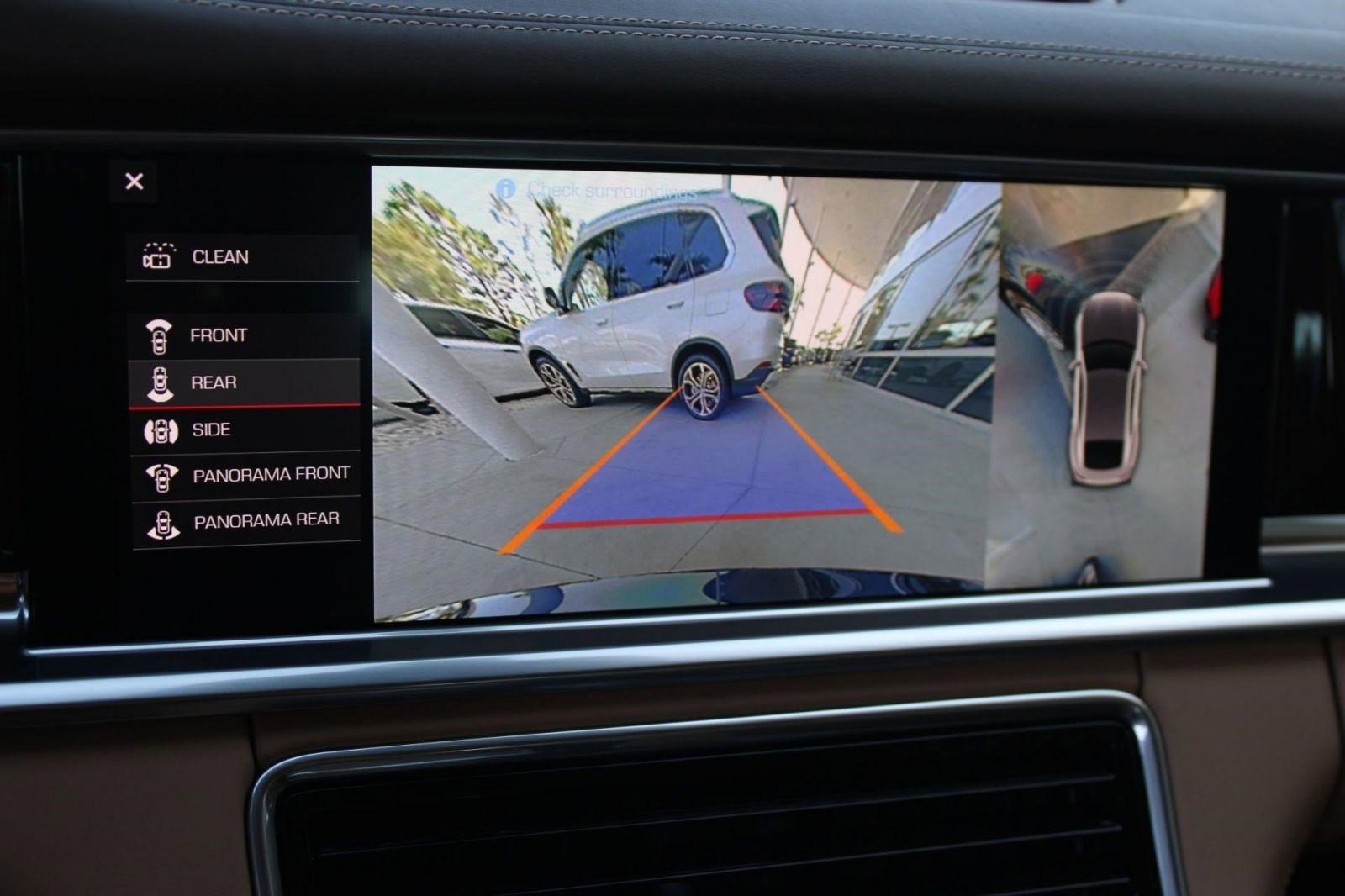 Used 2019 Porsche Panamera 4 image 28