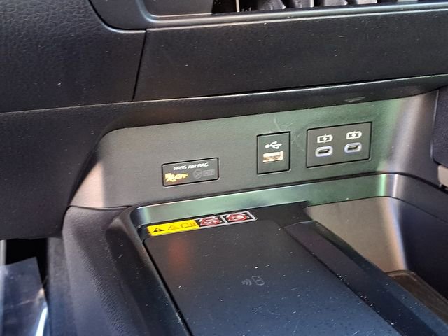 Used 2025 Toyota Camry LE image 29