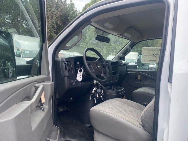 New 2025 Chevrolet Express 3500 w/ Power Convenience Package RWD image 18