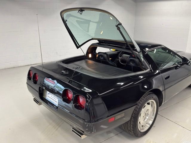 Used 1995 Chevrolet Corvette Coupe RWD image 13