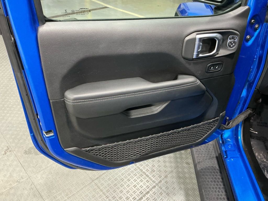 Used 2022 Jeep Wrangler Unlimited Sahara image 37