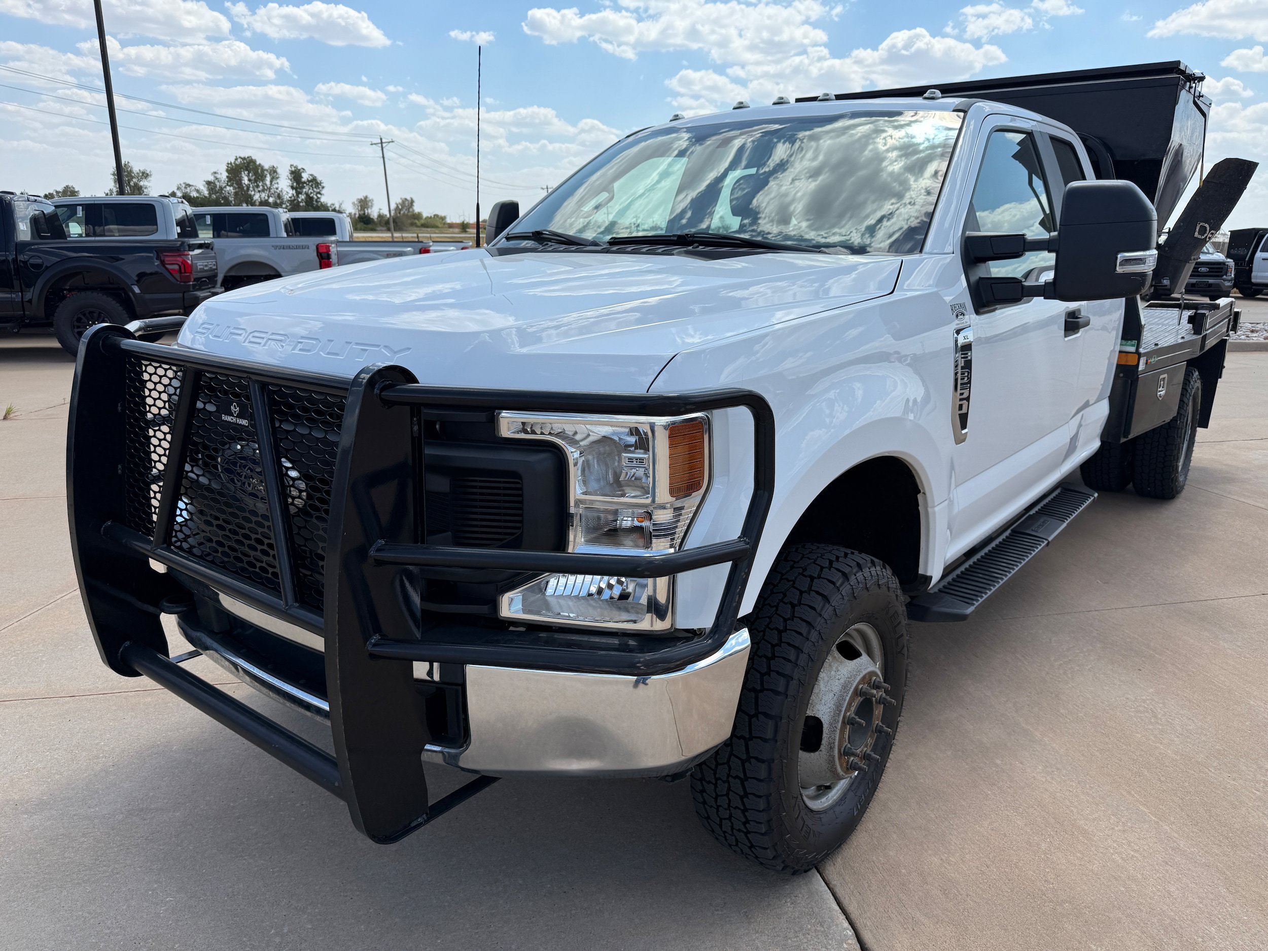 Used 2022 Ford F350 XL w/ Power Equipment Group AWD/4WD image 3