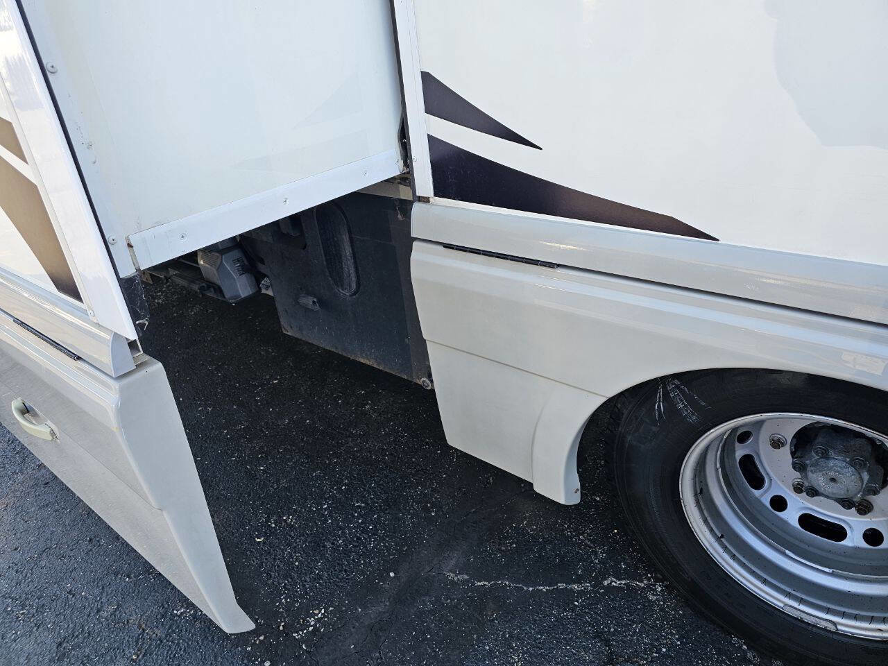 Used 2007 Dodge Sprinter 3500 image 10