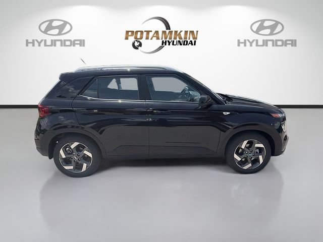 New 2026 Hyundai Venue SEL FWD image 4