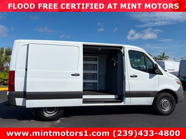 Used 2019 Freightliner Sprinter 2500 RWD image 15
