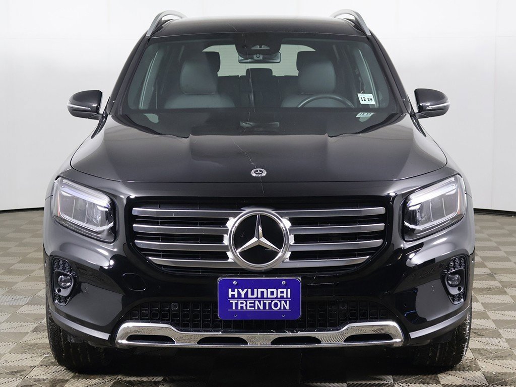Used 2025 Mercedes-Benz GLB 250 4MATIC image 10