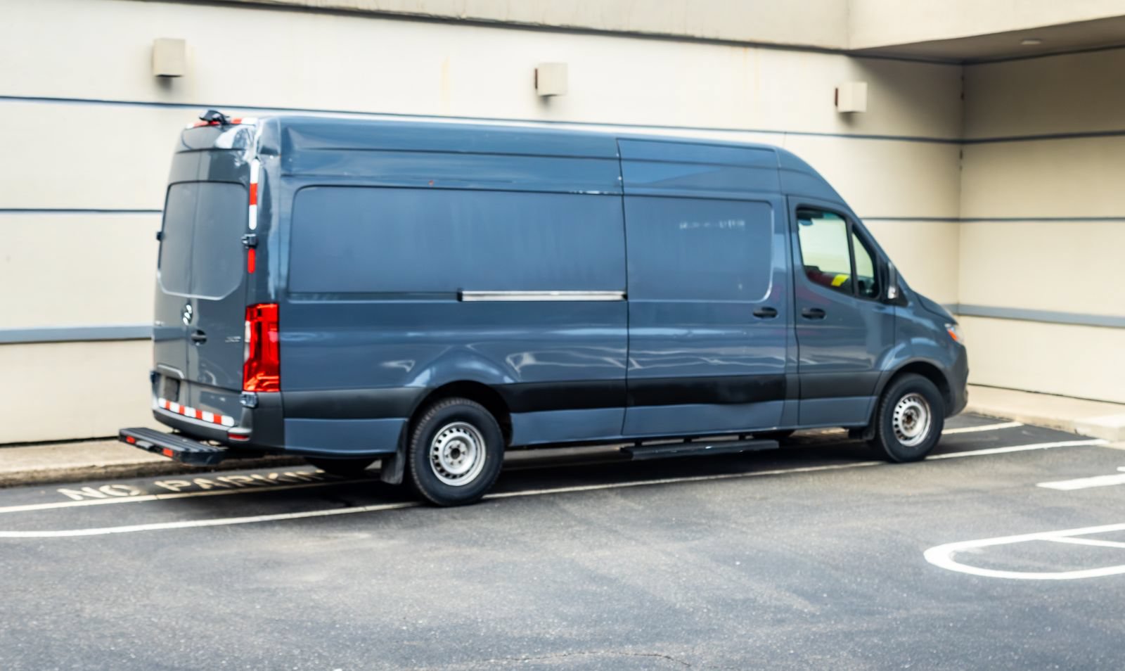 Used 2019 Mercedes-Benz Sprinter 170 image 8