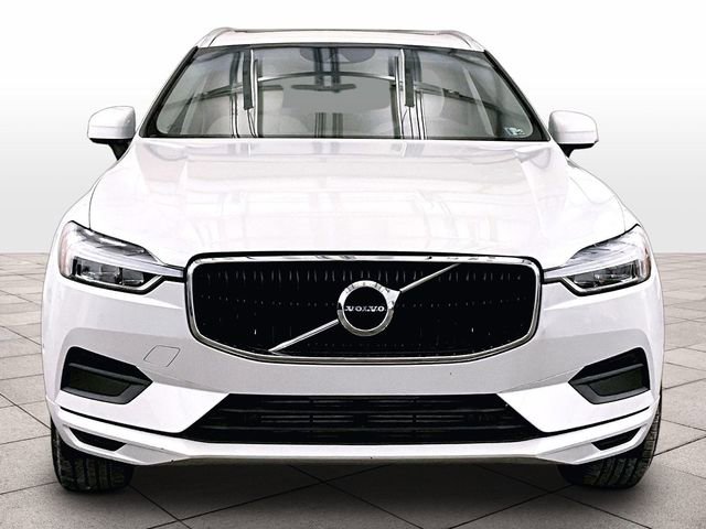 Used 2019 Volvo XC60 T5 Momentum w/ Multimedia Package AWD/4WD image 3