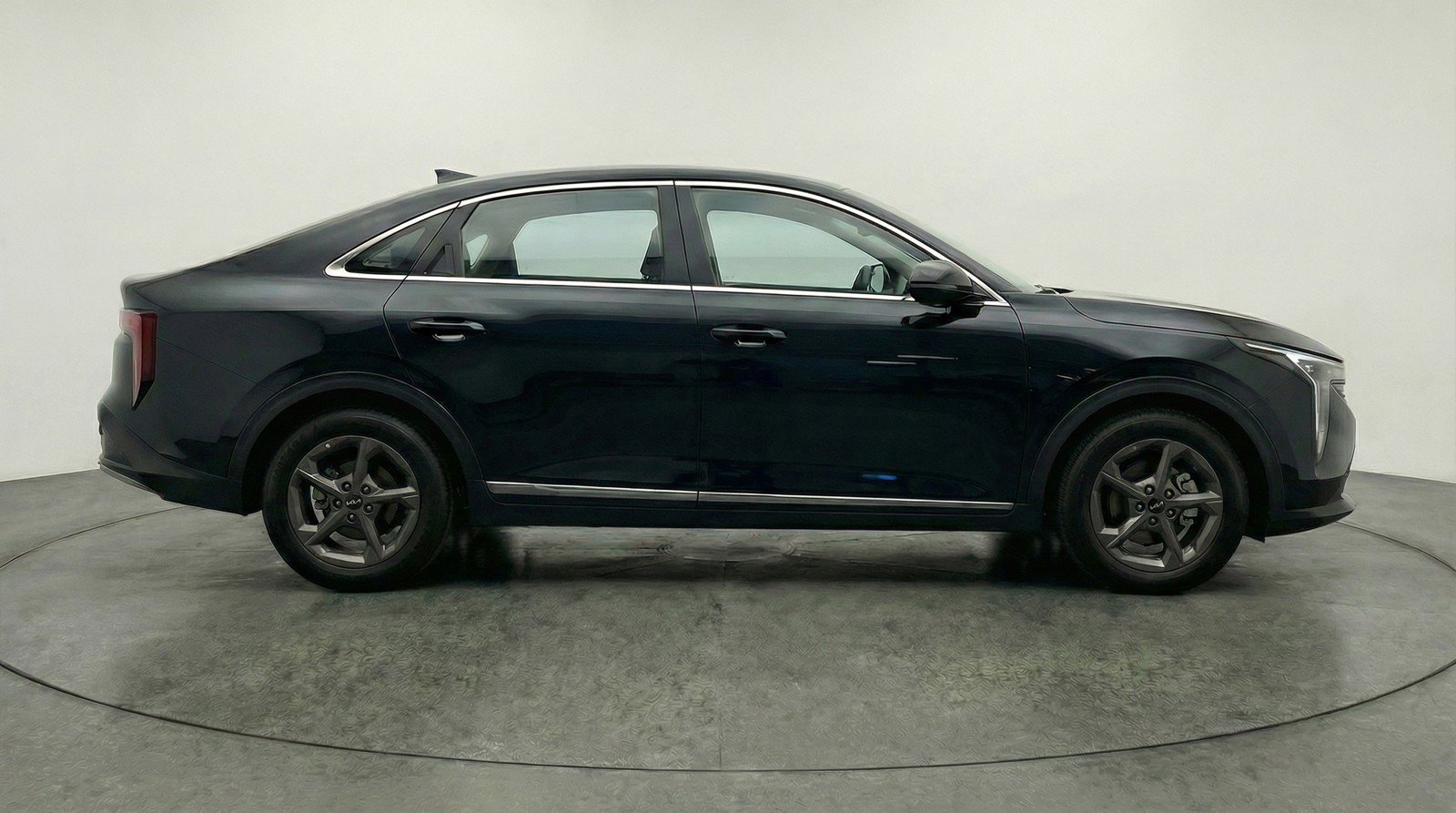 Used 2025 Kia K4 LXS image 11