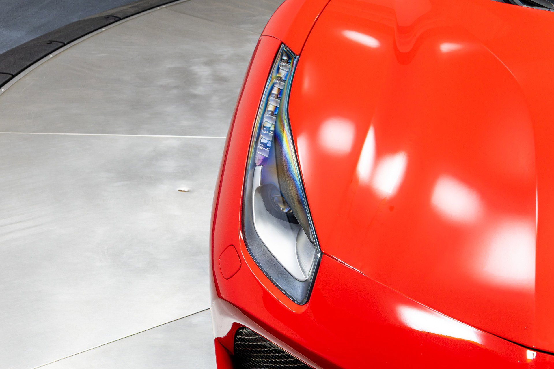 Used 2018 Ferrari 488 GTB image 46