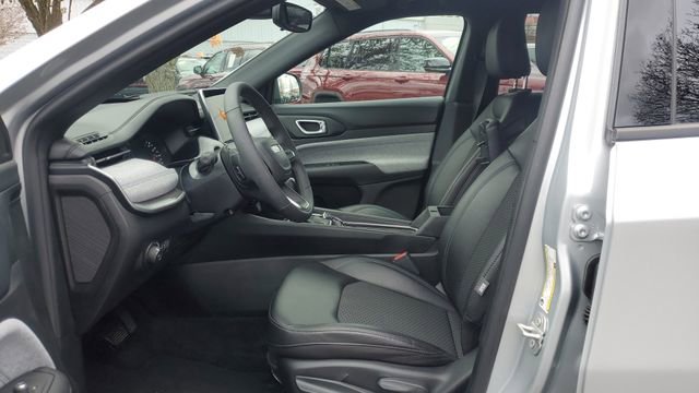 Certified 2024 Jeep Compass Latitude image 5