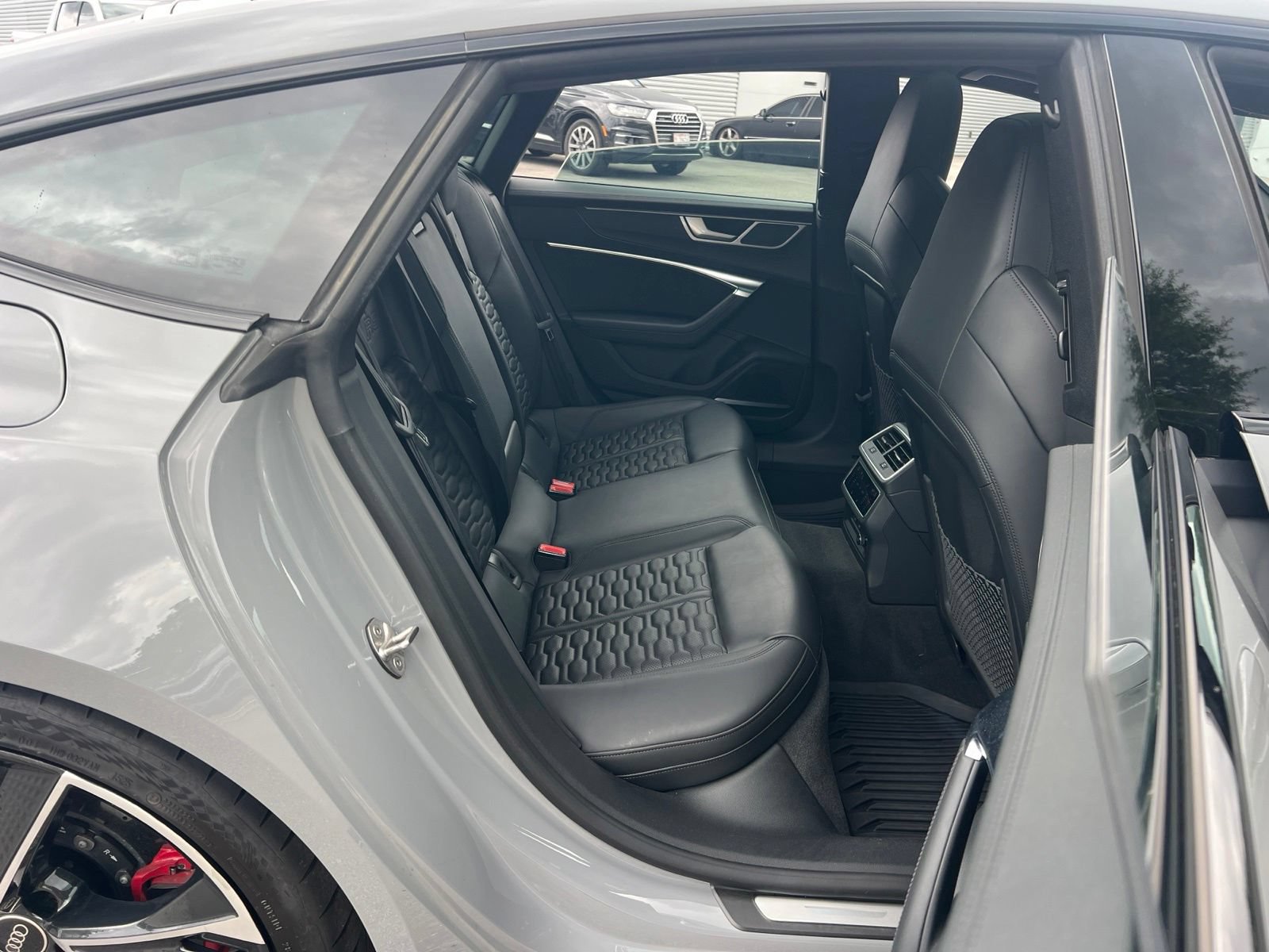 Used 2023 Audi RS 7 Sportback w/ Black Optic Package AWD/4WD image 33