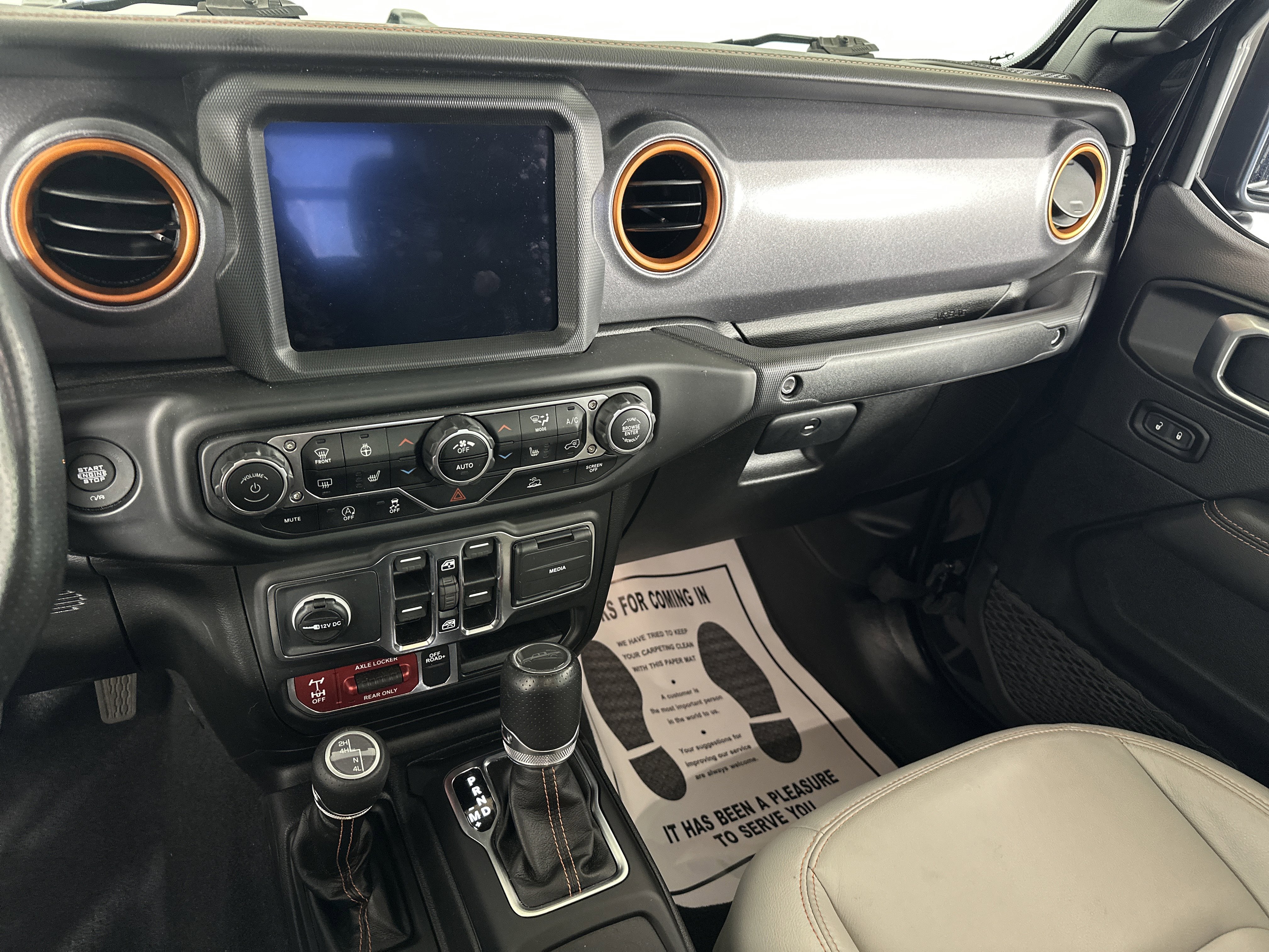 Used 2023 Jeep Gladiator Mojave w/ Cold Weather Group image 4