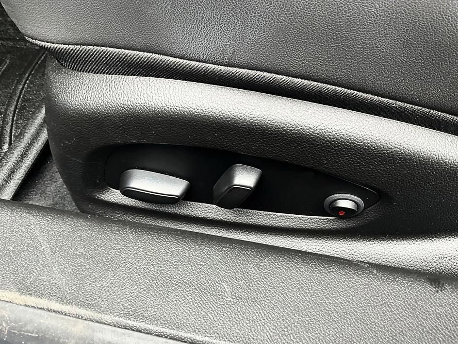 Used 2022 Chevrolet Camaro SS RWD image 15