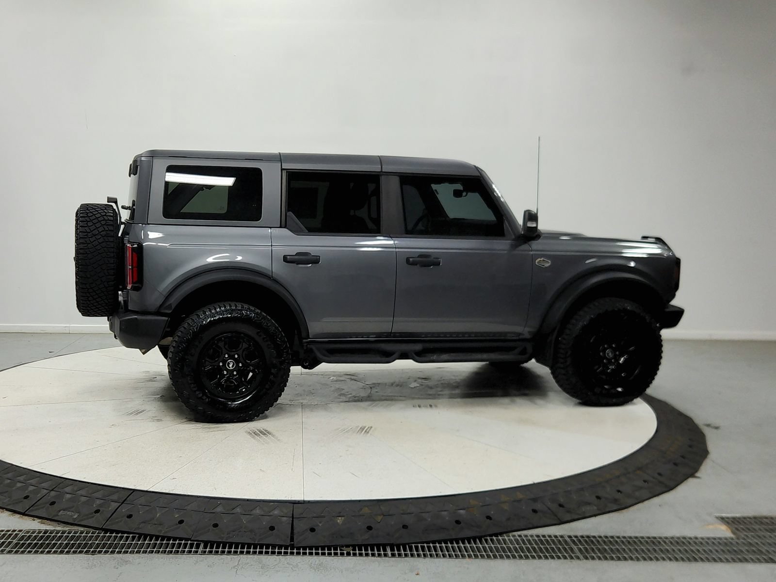 Used 2024 Ford Bronco Wildtrak AWD/4WD image 9