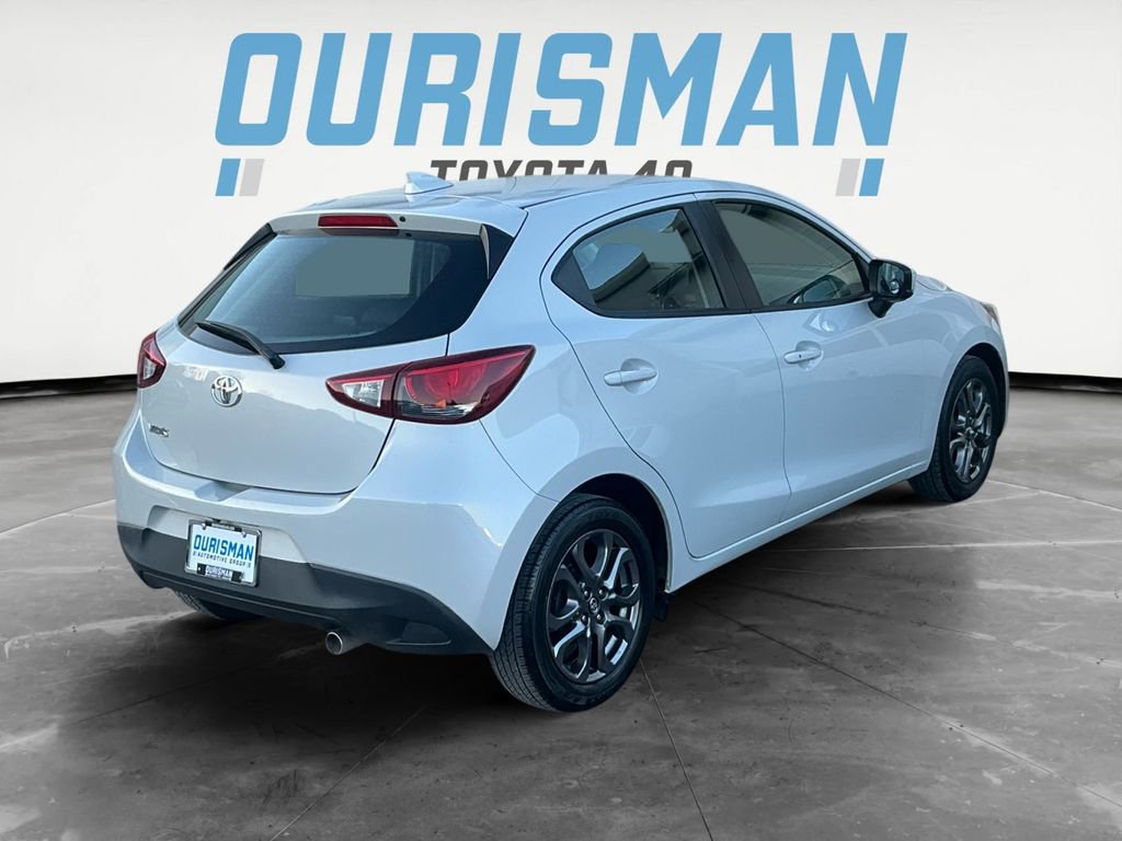 Used 2020 Toyota Yaris LE image 6