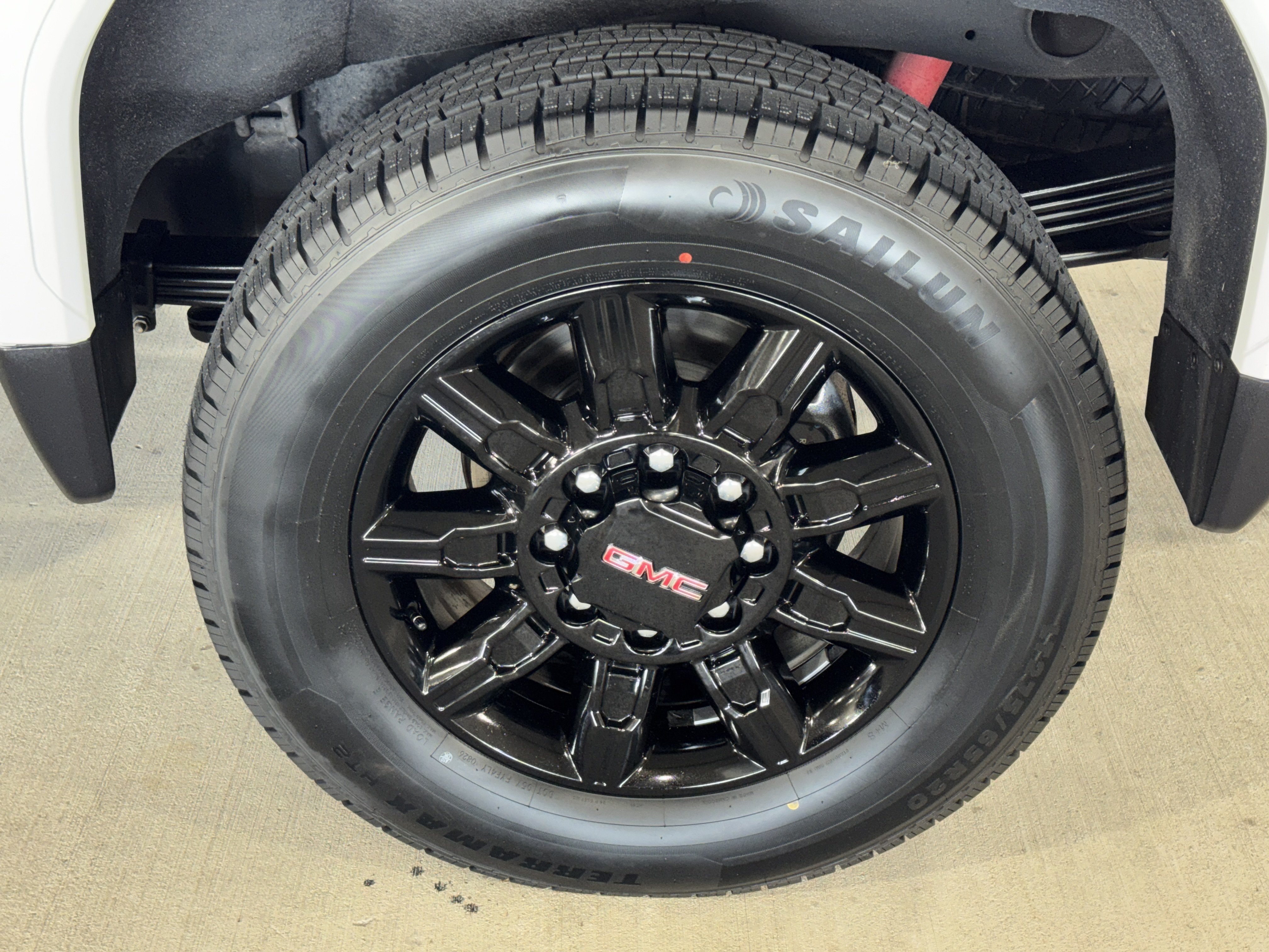 Used 2025 GMC Sierra 2500 AT4 w/ AT4 Premium Plus Package AWD/4WD image 37