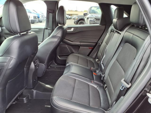 Certified 2025 Ford Escape SE w/ Class II Trailer Tow Package FWD image 18