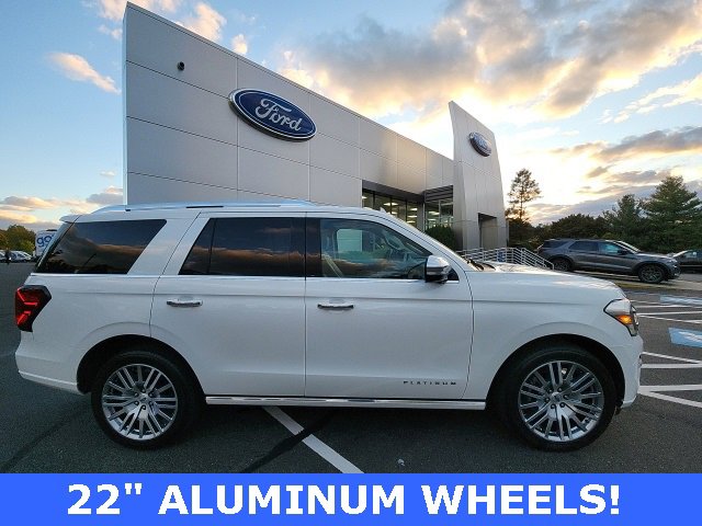 Used 2022 Ford Expedition Platinum image 4