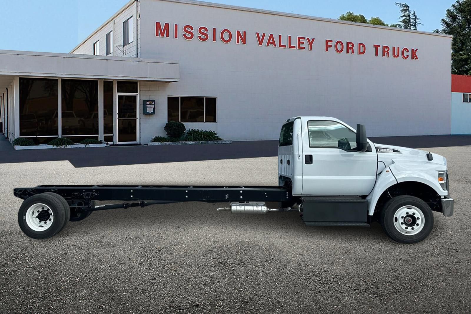 New 2027 Ford F650 2WD Regular Cab Super Duty image 3