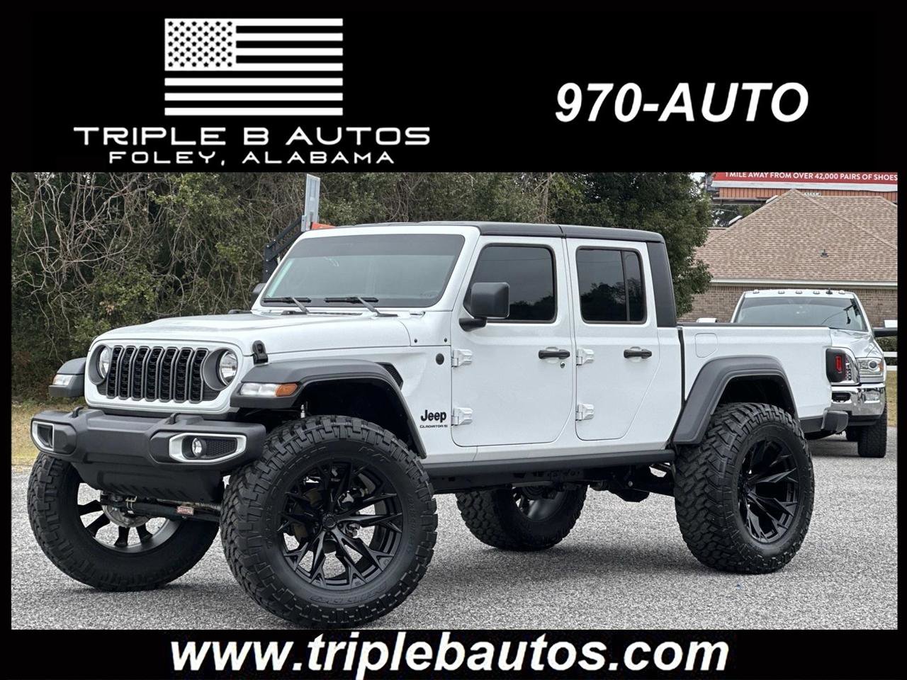 Used 2025 Jeep Gladiator Sport image 1