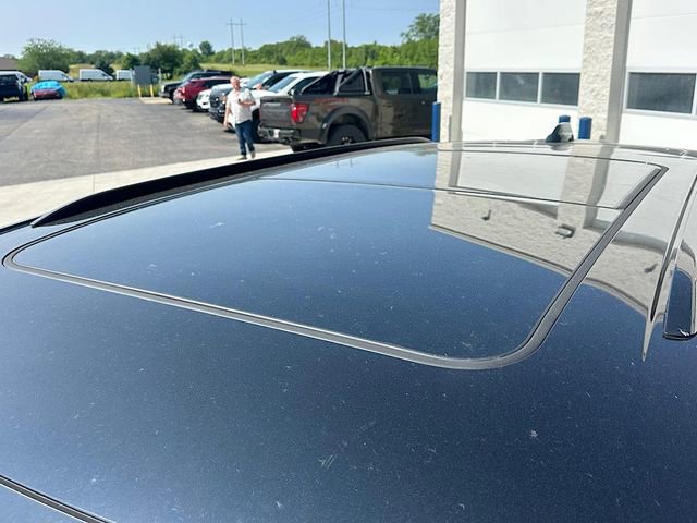 New 2026 Cadillac Vistiq Luxury w/ LPO, Floor Liner Package image 8