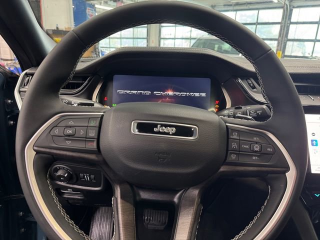 New 2026 Jeep Grand Cherokee Limited w/ Limited Altitude Package image 21