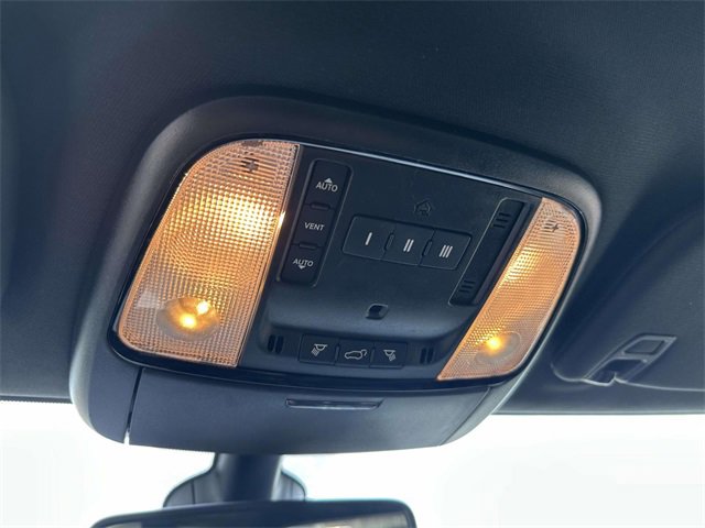 Used 2022 Dodge Durango R/T w/ Blacktop Package image 38