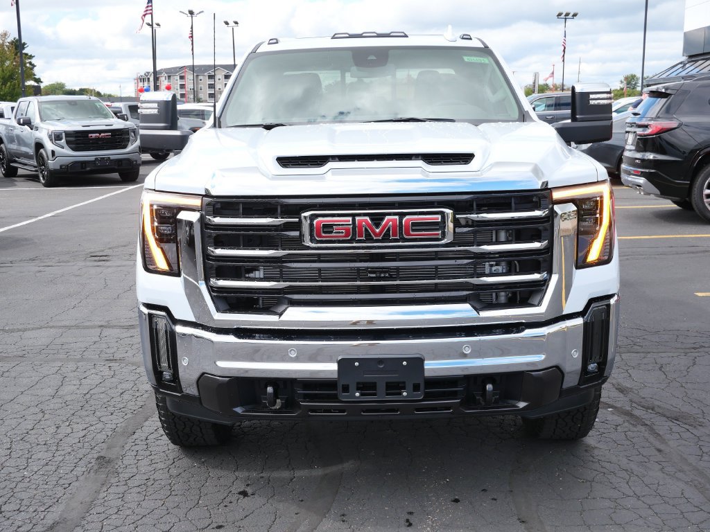 New 2026 GMC Sierra 3500 SLT w/ SLT Premium Package AWD/4WD image 2