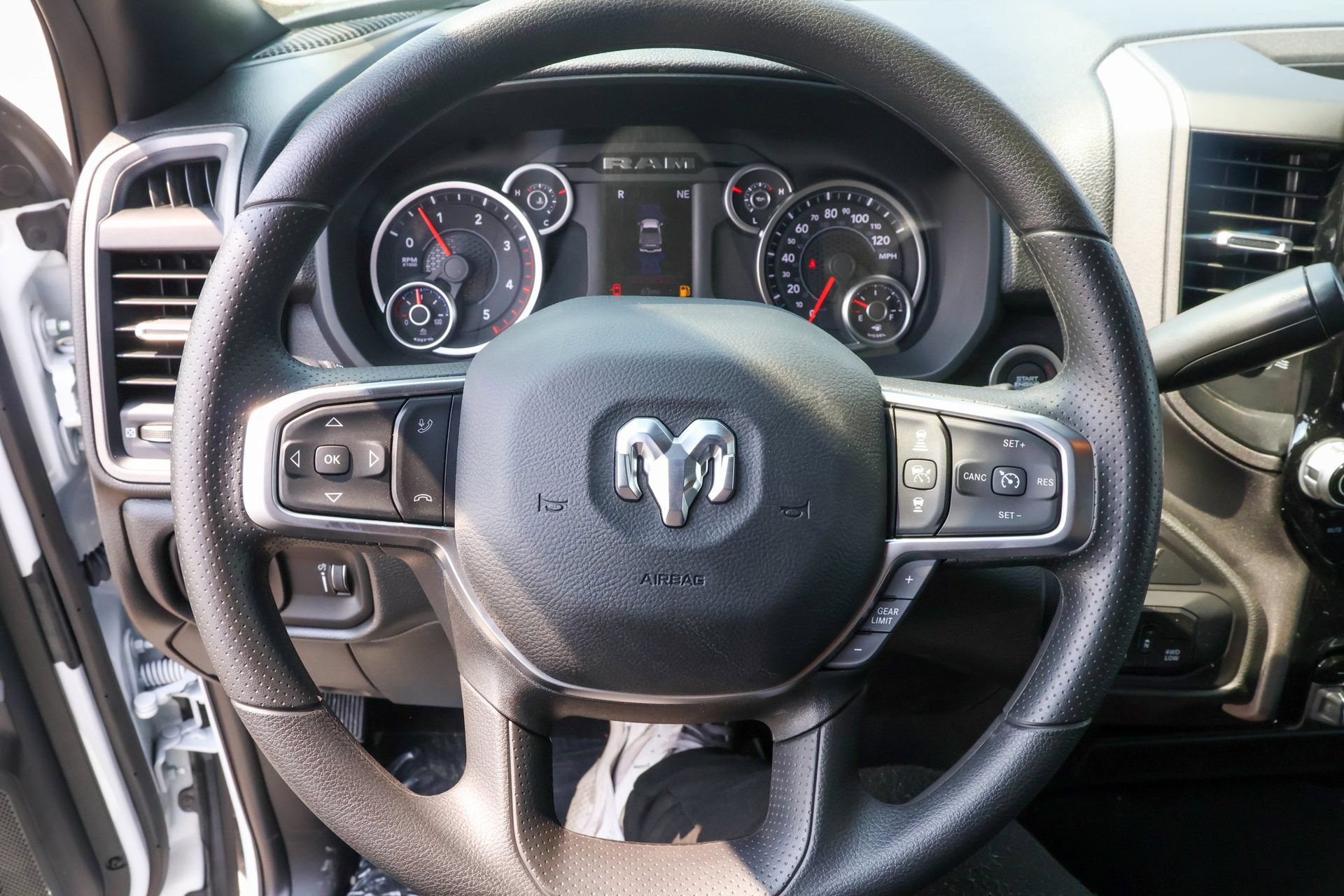 New 2026 RAM 3500 Tradesman AWD/4WD image 27