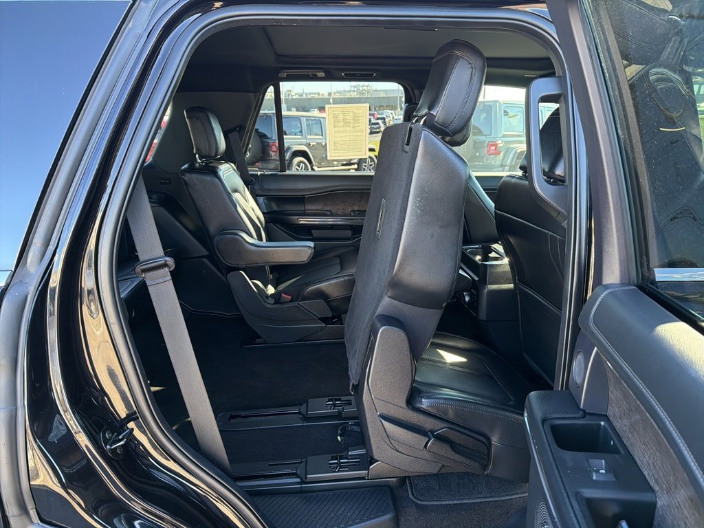 Used 2021 Ford Expedition Limited image 20