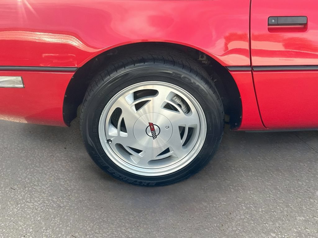 Used 1989 Chevrolet Corvette Convertible RWD image 21