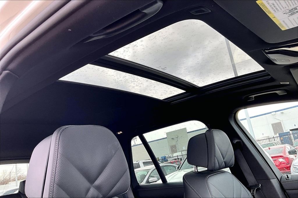 Used 2025 BMW X5 xDrive50e w/ M Sport Package image 19