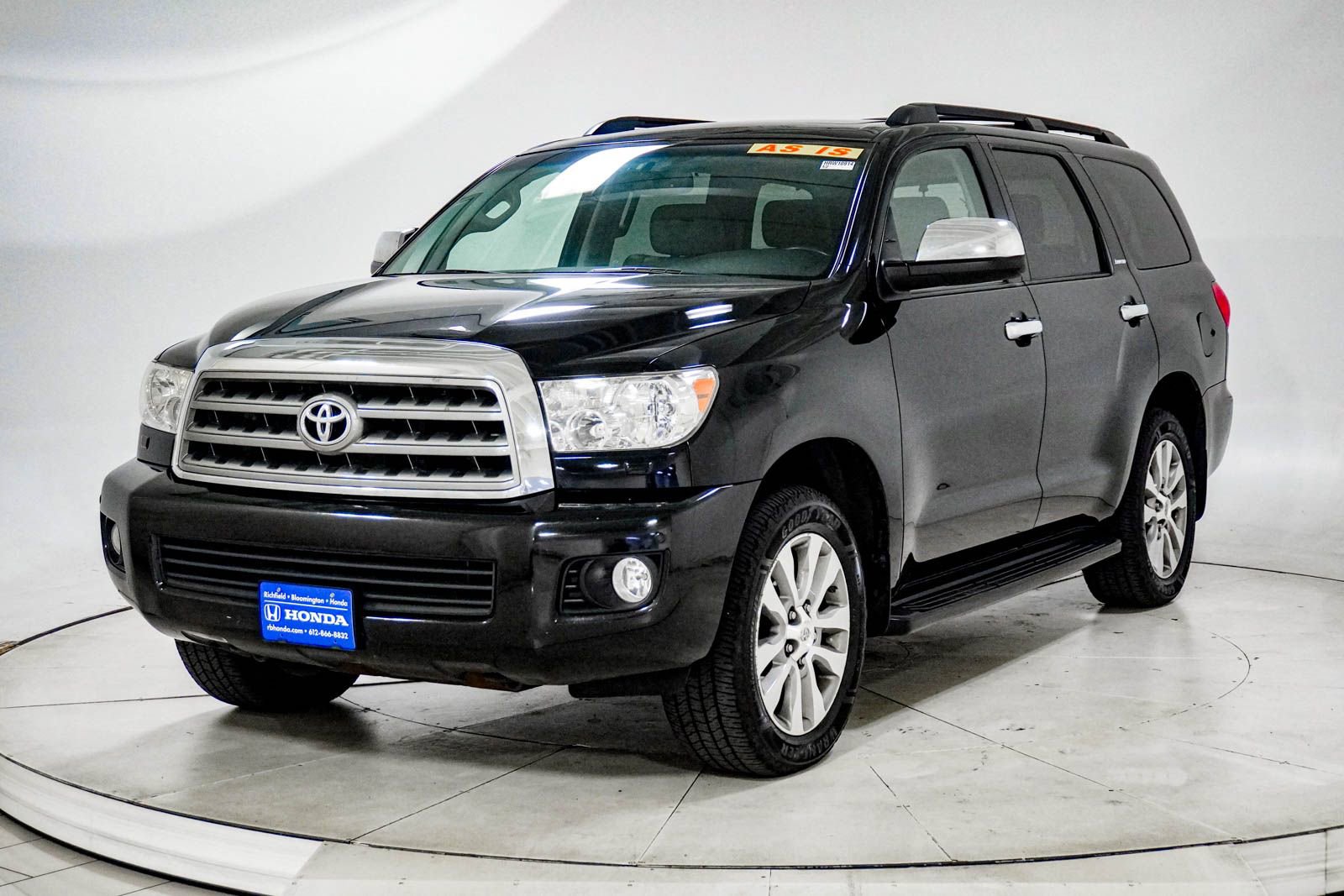 Used 2014 Toyota Sequoia Limited AWD/4WD image 3