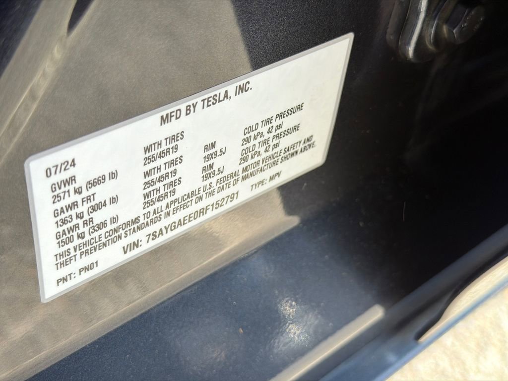 Used 2024 Tesla Model Y Long Range AWD/4WD image 30
