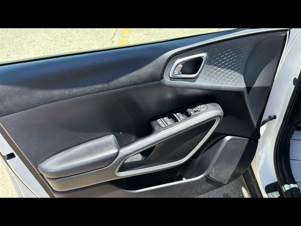 Used 2020 Kia Soul X-Line FWD image 7