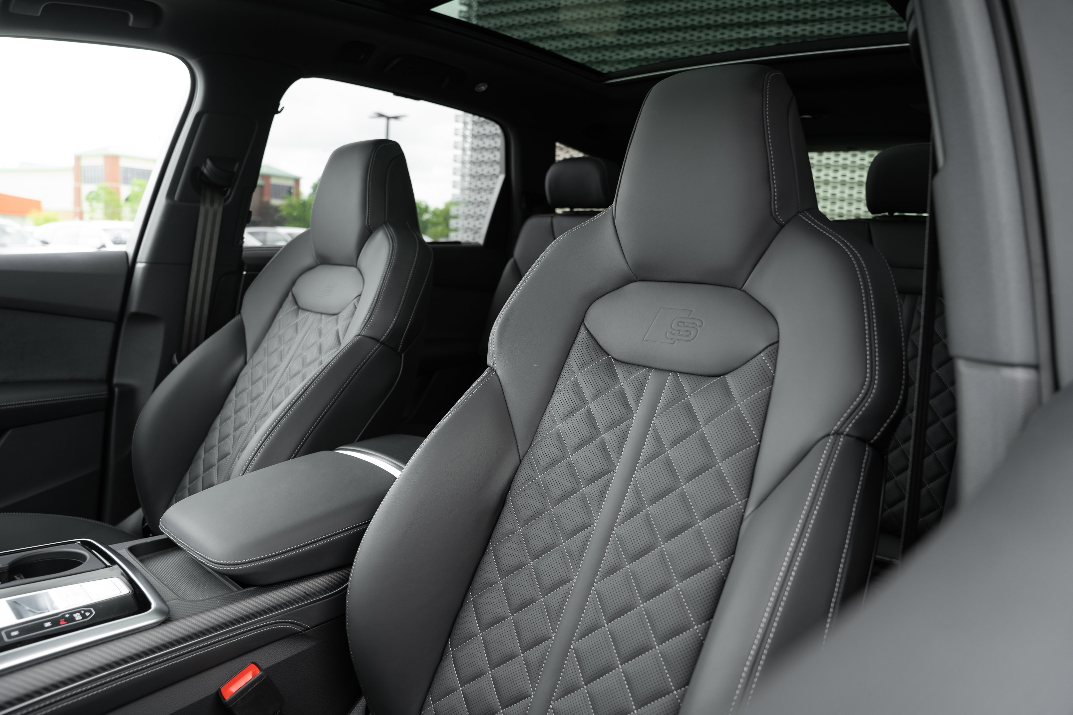New 2026 Audi SQ7 Premium Plus AWD/4WD image 18