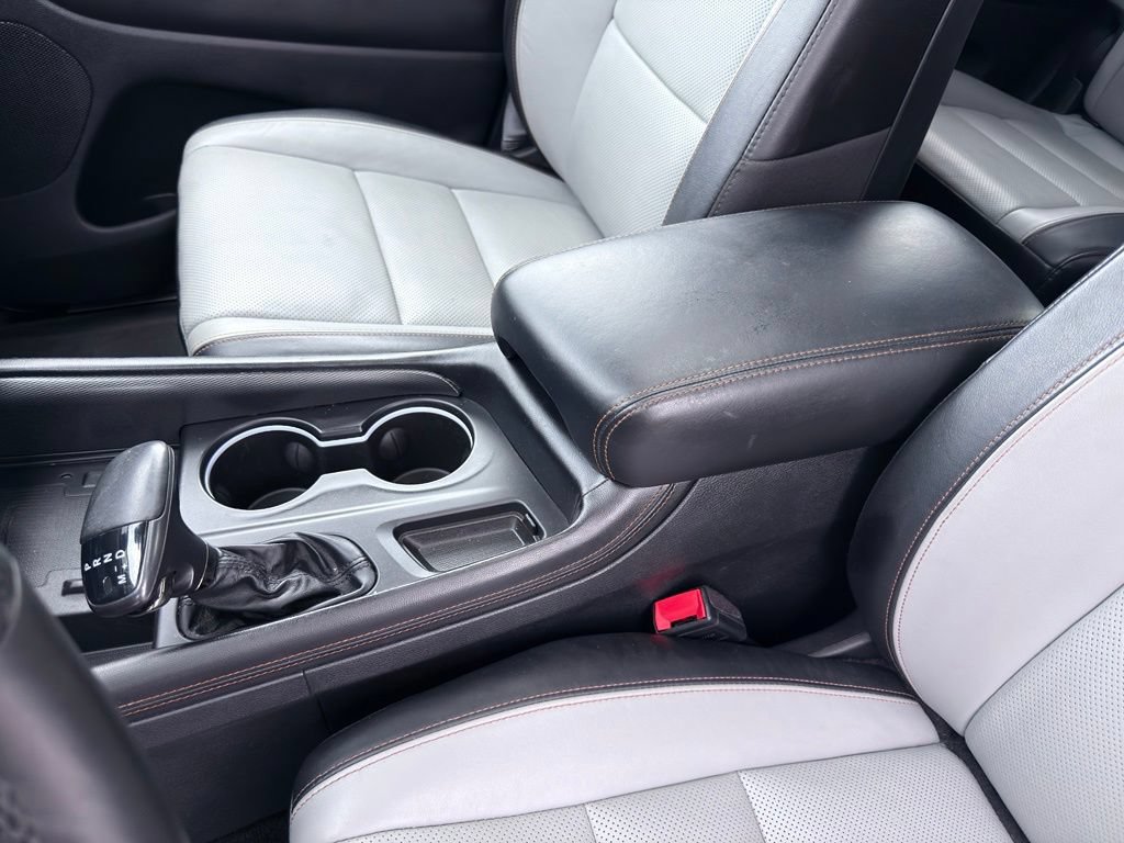 Used 2022 Dodge Durango R/T w/ Blacktop Package AWD/4WD image 29