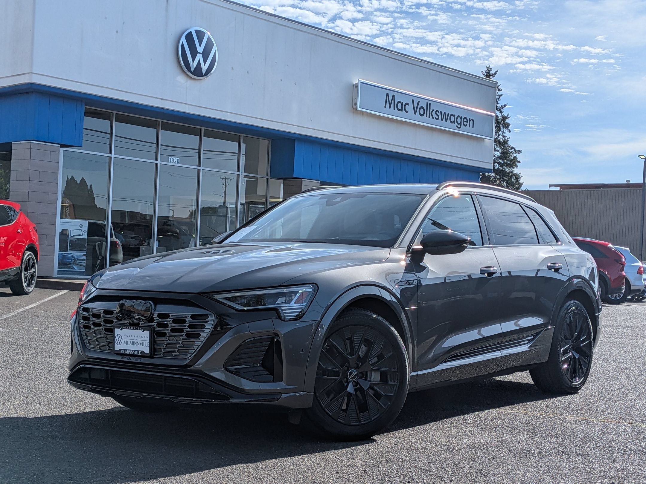 Used 2024 Audi Q8 e-tron Premium Plus w/ Prestige Package AWD/4WD image 1