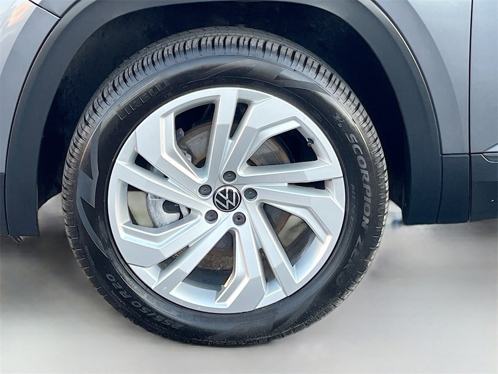 Used 2023 Volkswagen Atlas SE w/ Panoramic Sunroof Package image 32