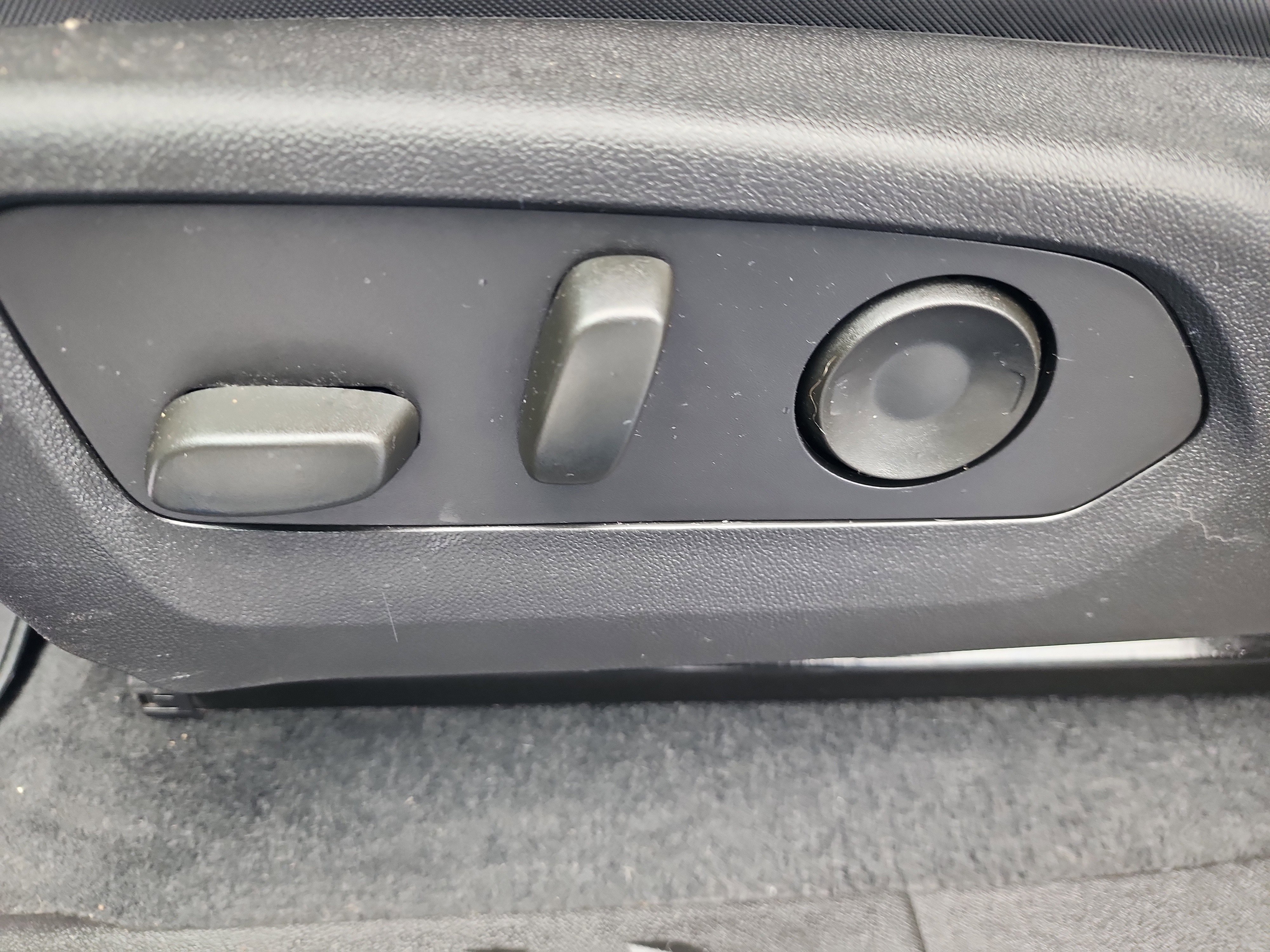 Certified 2024 Chevrolet Colorado Z71 w/ Z71 Convenience Package 2 image 12