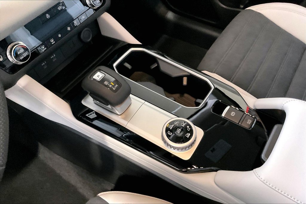 New 2026 Mitsubishi Outlander SE FWD image 8